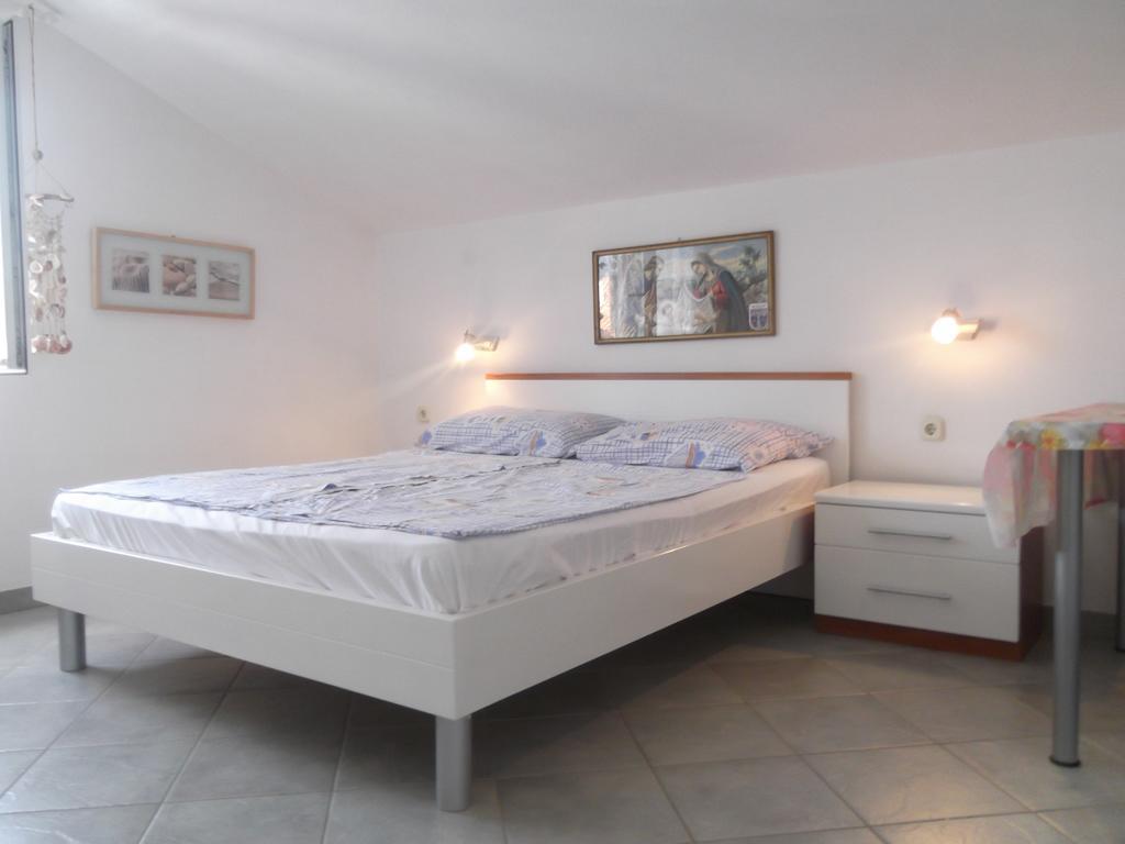 Apartments Vanda Vrboska Ruang foto